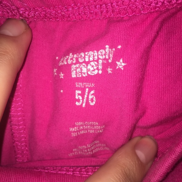 Size 5/6 skirt with undershorts - Picture 3 of 3